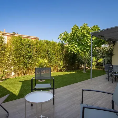 Holiday home Bright Pearl With Garden Near The Sea