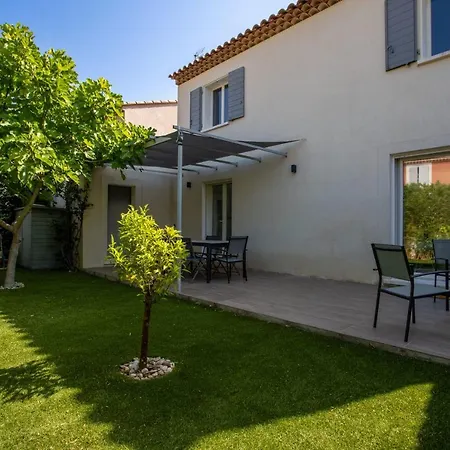 Bright Pearl With Garden Near The Sea Holiday home