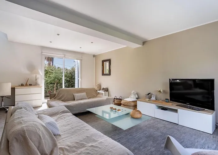 Bright Pearl With Garden Near The Sea