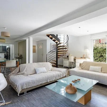 Сasa de vacaciones Bright Pearl With Garden Near The Sea *