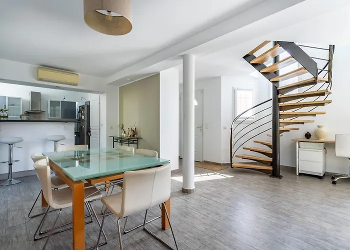 Dom wakacyjny Bright Pearl With Garden Near The Sea *